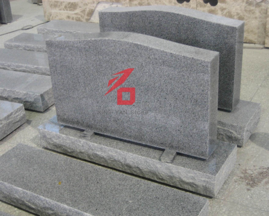 Bia mộ bằng đá granite có đỉnh cong