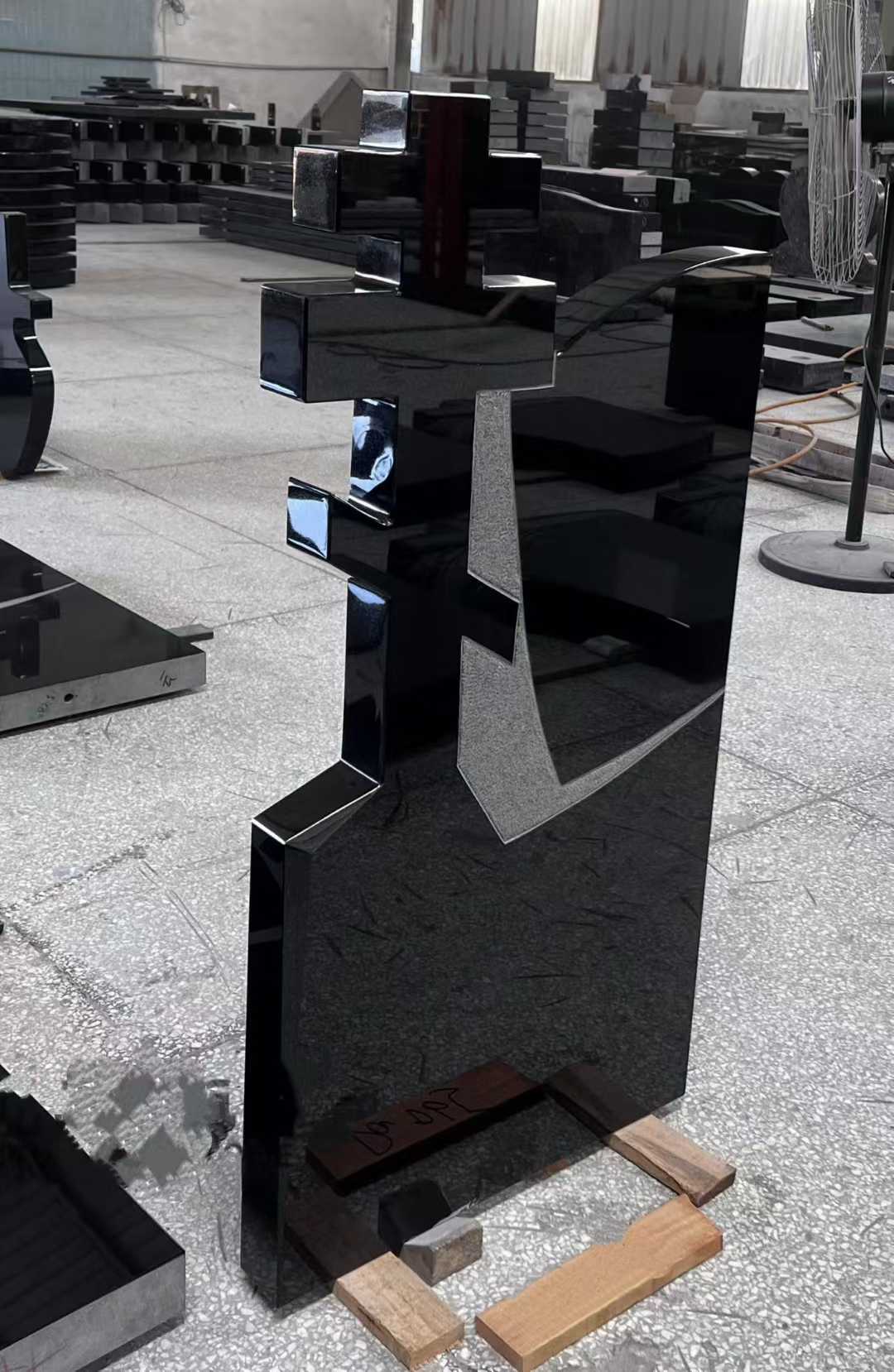 Bia mộ đen hình học sáng tạo Xingyan